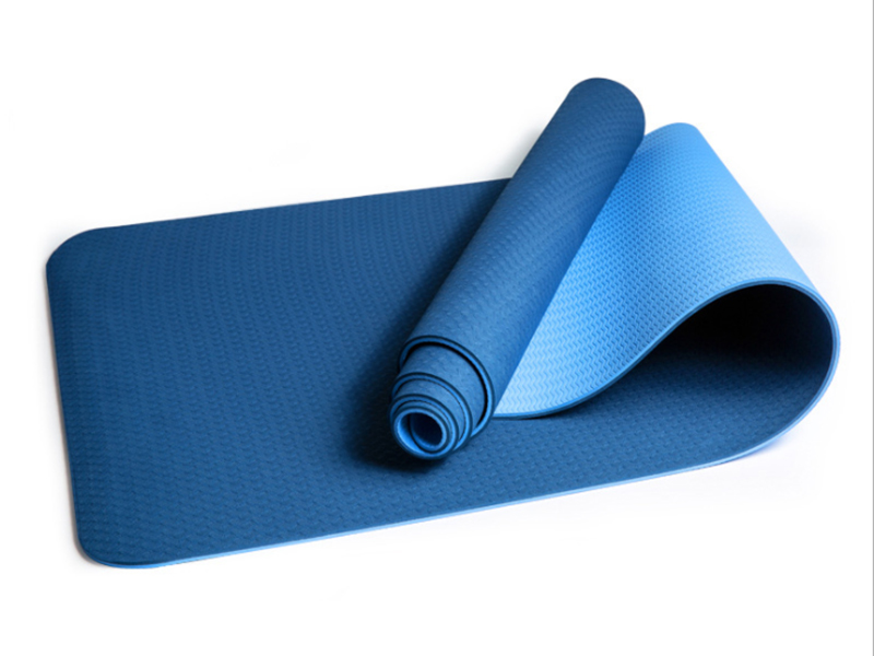 ¿Cómo elegir la alfombra de yoga correcta?
